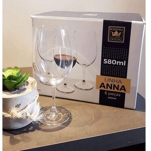 Bohemia-Anna-Taca-agua-3