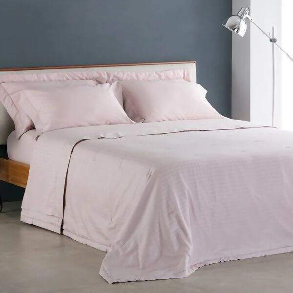 Buddemeyer-damask-square-rosa-pluma-3