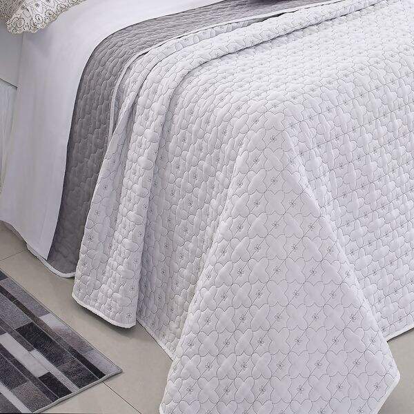 LAVIVE-charlotte-griss-1