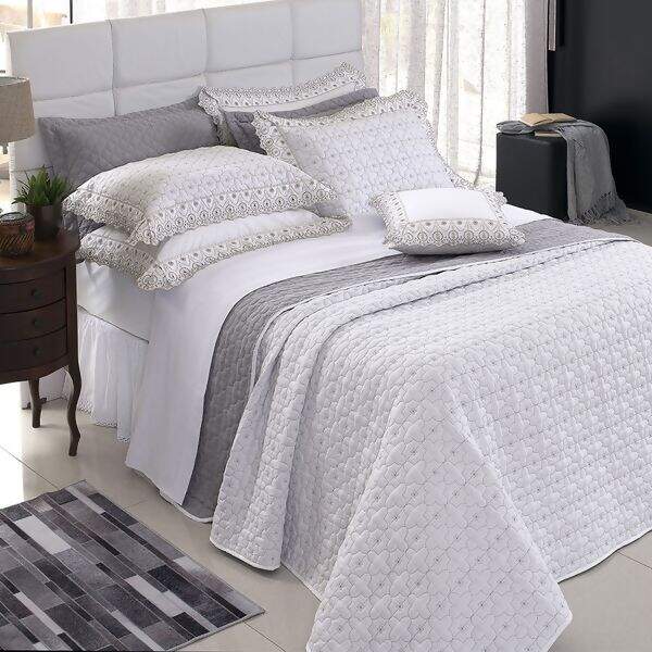 LAVIVE-charlotte-griss-4