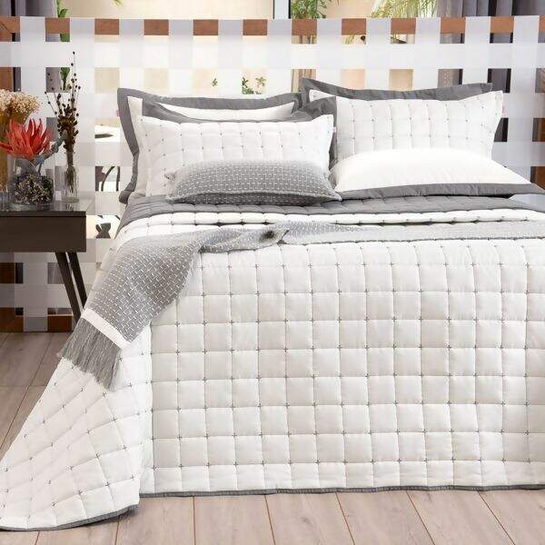 LAVIVE-diana-griss-1