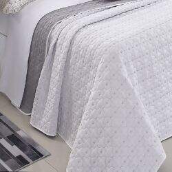 LAVIVE-charlotte-griss-1