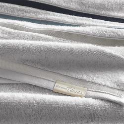 karsten-lumina-toalha-cinza-mineral-3